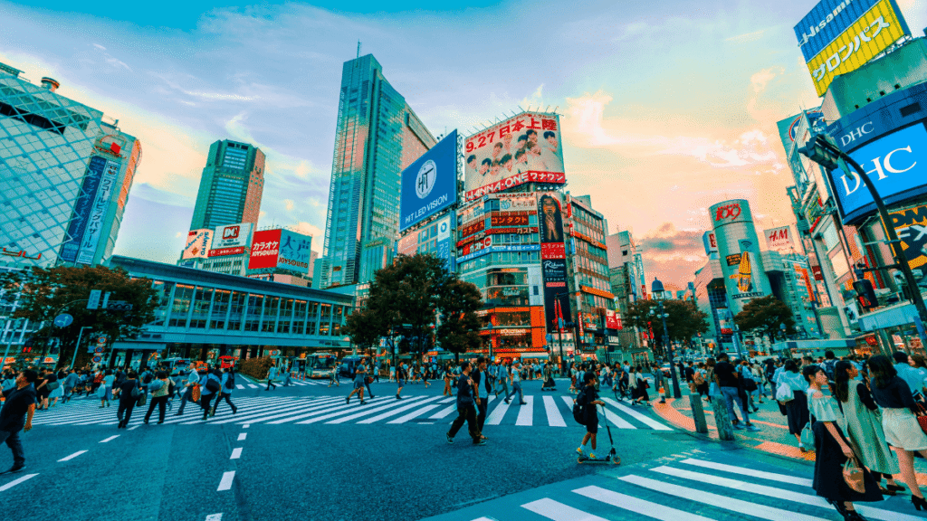 東京 子連れ 旅行 モデルコース｜渋谷スクランブル交差点を訪れる家族旅行