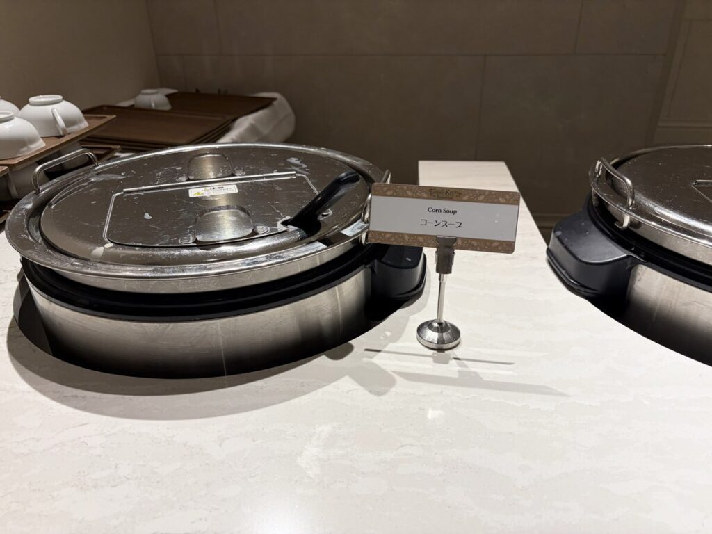 ファンタジースプリングスホテル 朝食ビュッフェ チェーフィングディッシュ・ホット料理保温設備