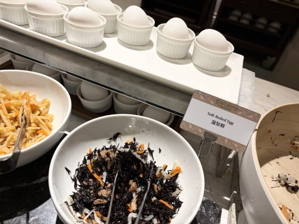 ファンタジースプリングスホテル 朝食ビュッフェ ひじきサラダ・体に優しい和の惣菜