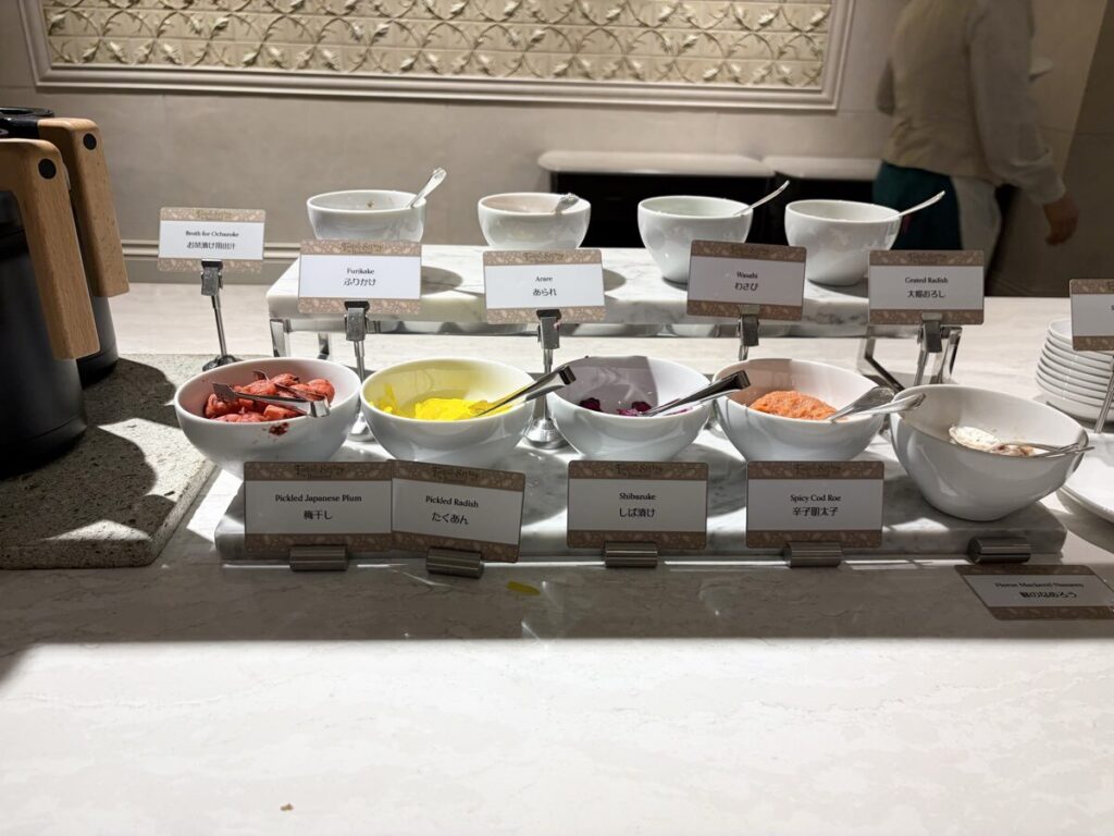 ファンタジースプリングスホテル 朝食ビュッフェ トッピングバー・お粥ご飯用の薬味各種