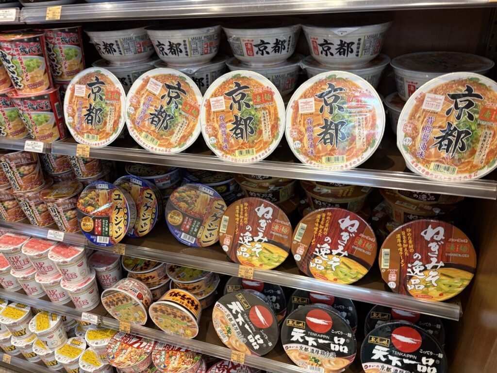 ファンタジースプリングスホテル ジョイフルスプリングス カップ麺・インスタント食品コーナー