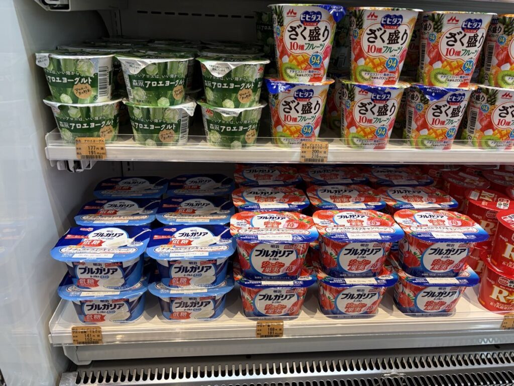 ファンタジースプリングスホテル ショップ ヨーグルトドリンク各種・子どもの朝食補助に