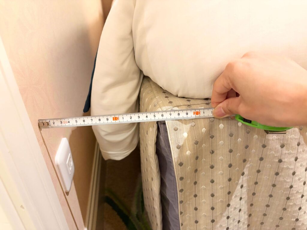ファンタジースプリングスホテル ベッドと壁の隙間・子どもの転落リスク確認