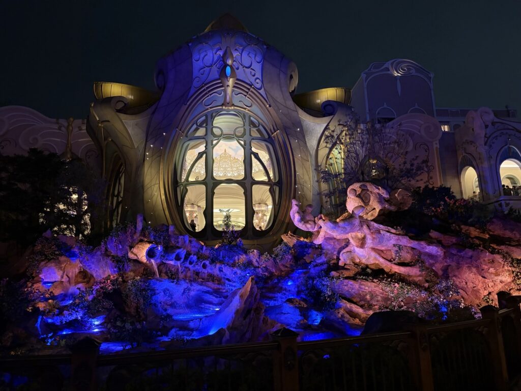 ファンタジースプリングスピーターパンアトラクション夜景