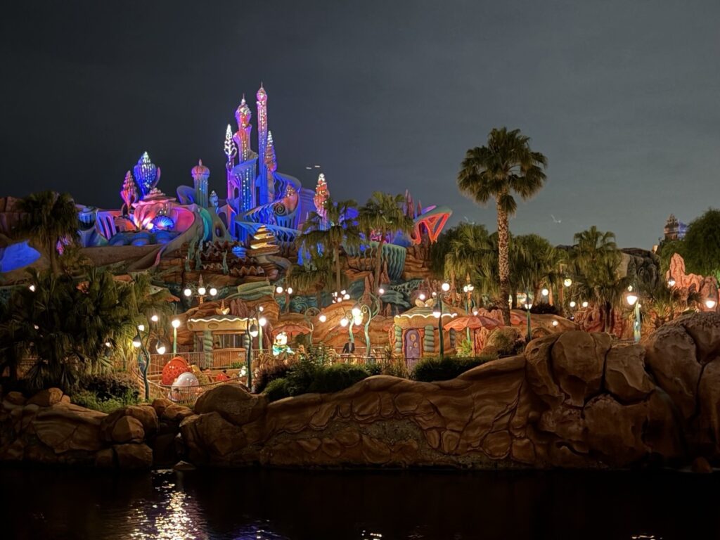 マーメイドラグーンエリアのライトアップ夜景