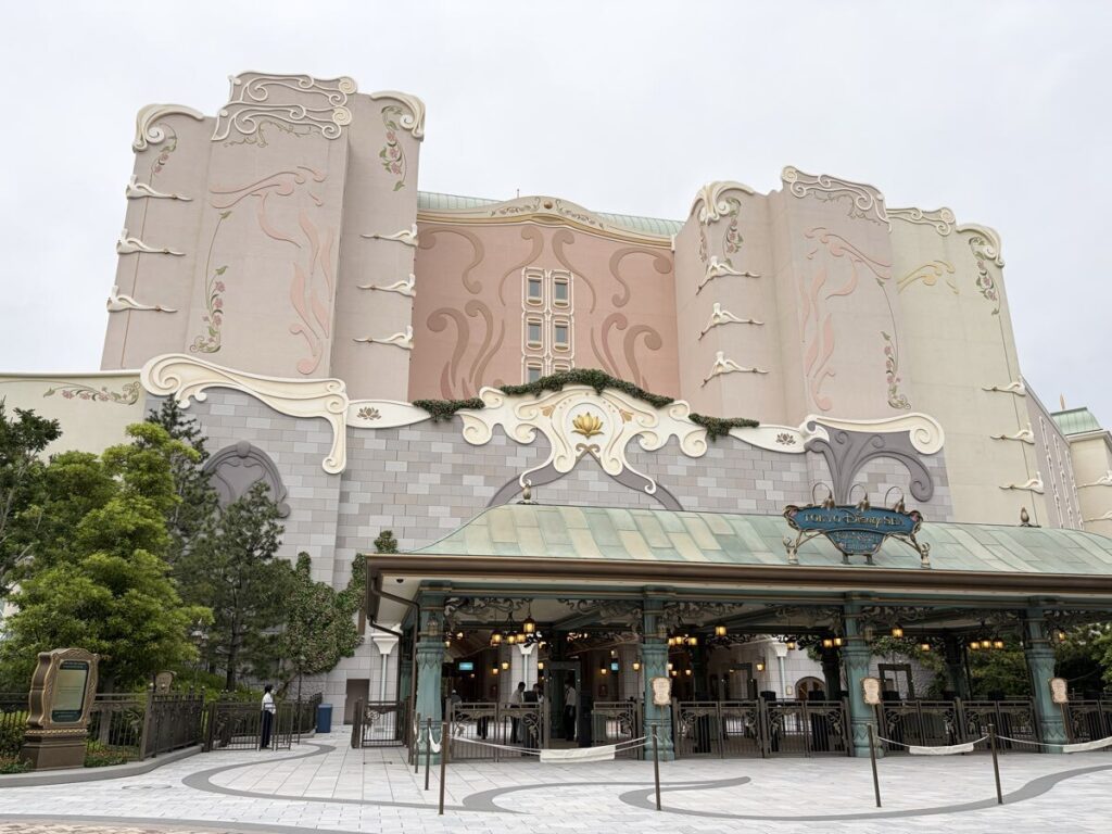東京ディズニーシー ファンタジースプリングスエリア入口建物