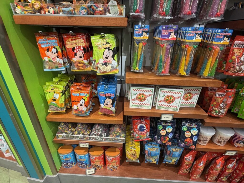 ポップセンチュリーのショップのお菓子コーナー（その3）